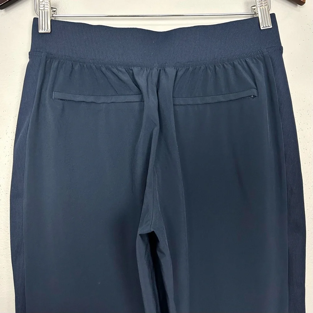 Athleta Brooklyn Ankle Pants Women’s Size 4 Pull On Lightweight Travel Pockets